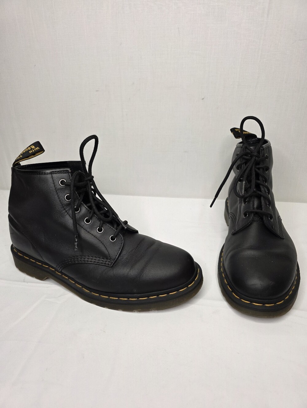 . Dr Martens 101 Black Smooth Leather 6-Eyelet Ankle Boots Sz 11M / 12L